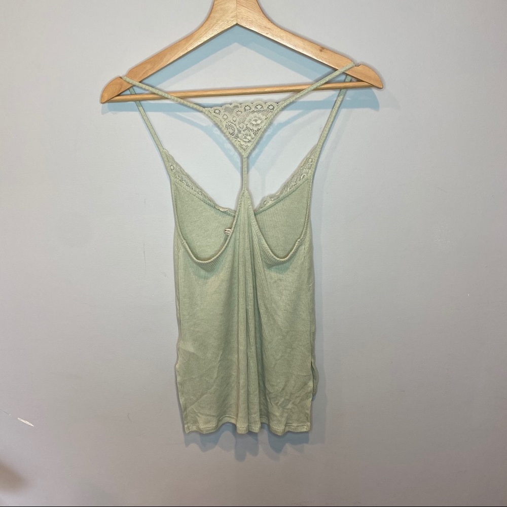UO Lace Ribbed Cami - Picture 3 of 4